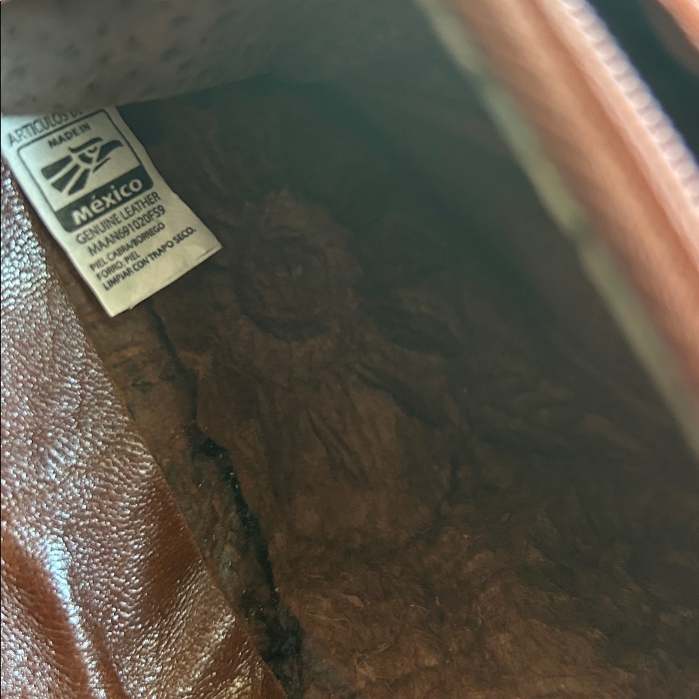 Vintage Brown Tooled Floral Leather Wallet - Picture 5 of 5
